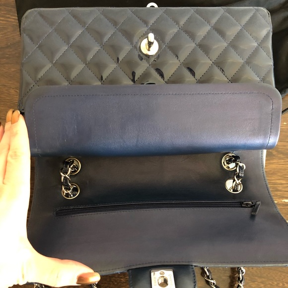Chanel Medium Double Flap Classic Bag - Picture 4 of 16